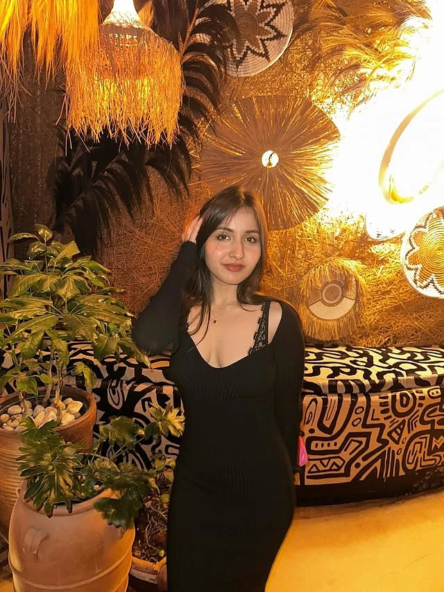 Komal – Indian escort in Faridabad — 4 / 6