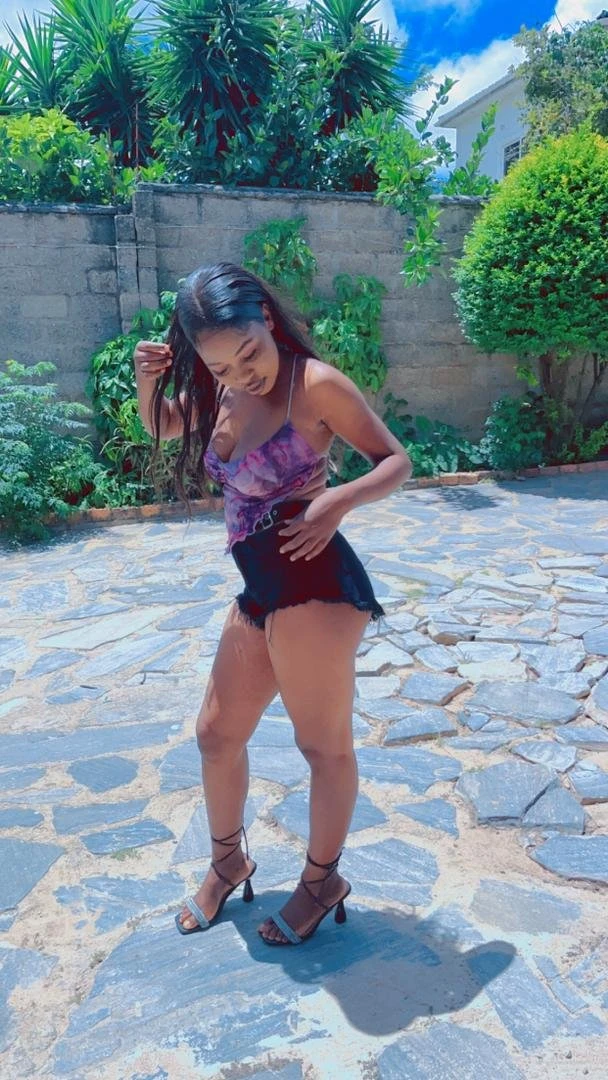 Sellina Banda – adult performer in Lusaka — 10 / 11