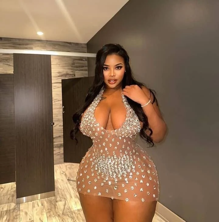 Sarah – South African escort in Hyderabad — 3 / 5