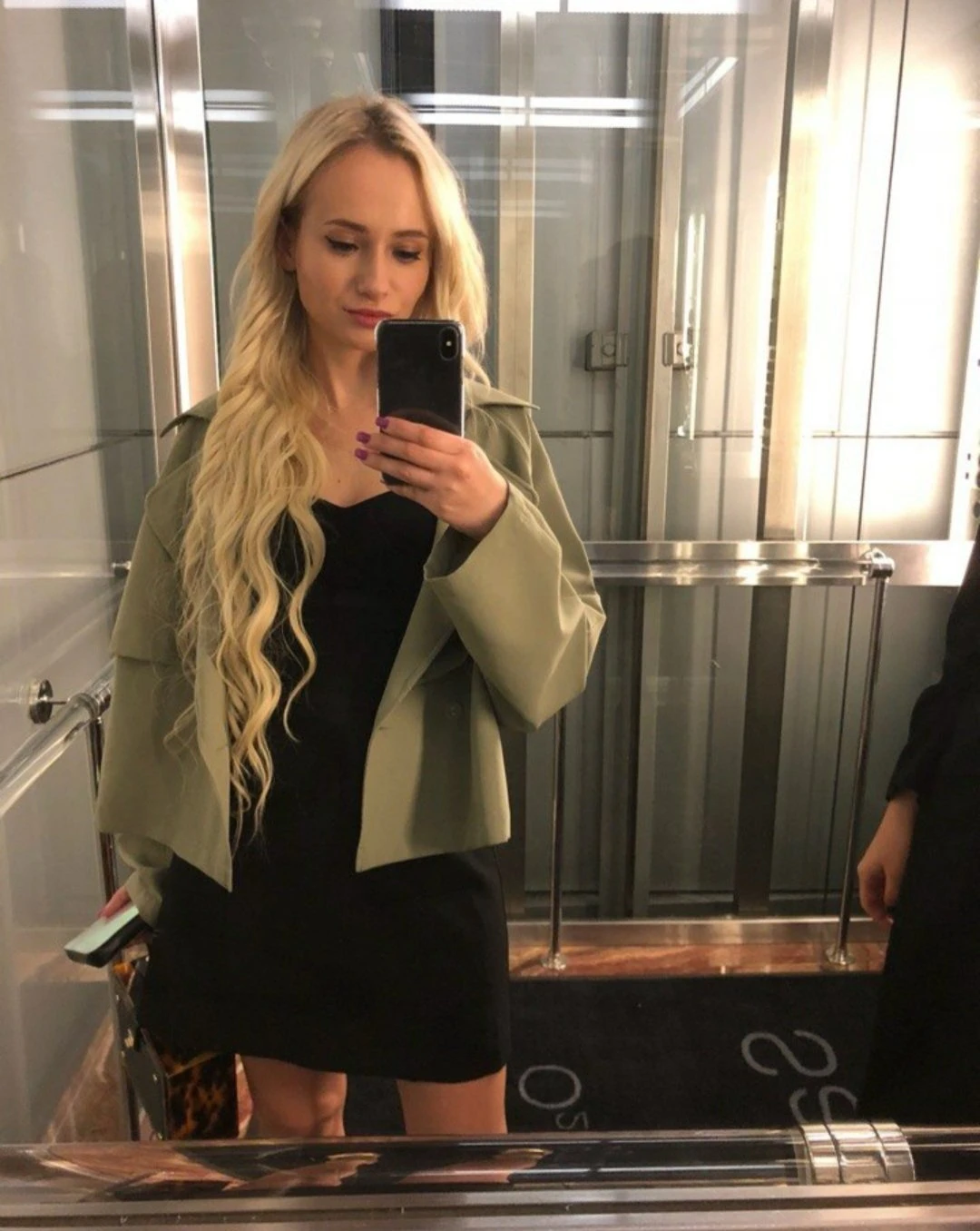 Verification by videocal ,porno star – Lithuanian escort in Mumbai — 7 / 14