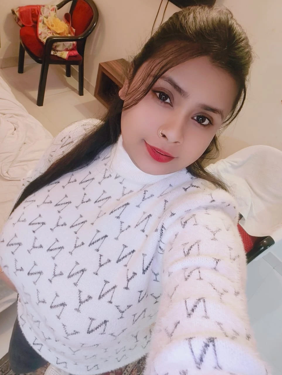 Radhika – Indian escort in Jaipur — 2 / 3