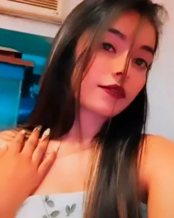 Sandhiya Patil – Indian escort in Pune — 3 / 4