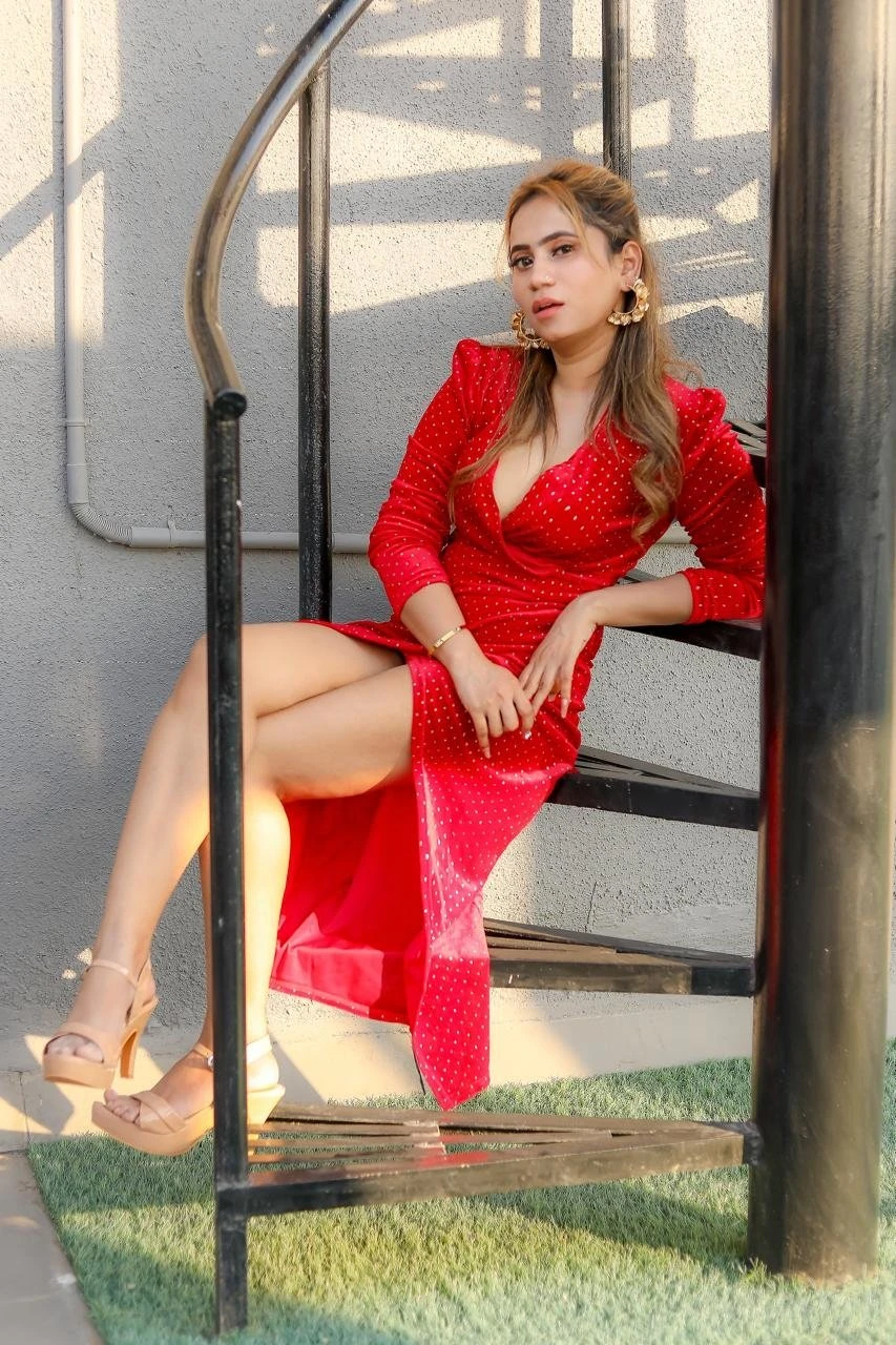 Samaira Punjabi – Indian escort in Mumbai — 4 / 18