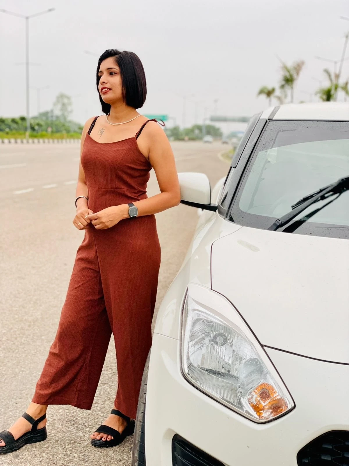 Sanjana – Indian escort in Pune — 1 / 6