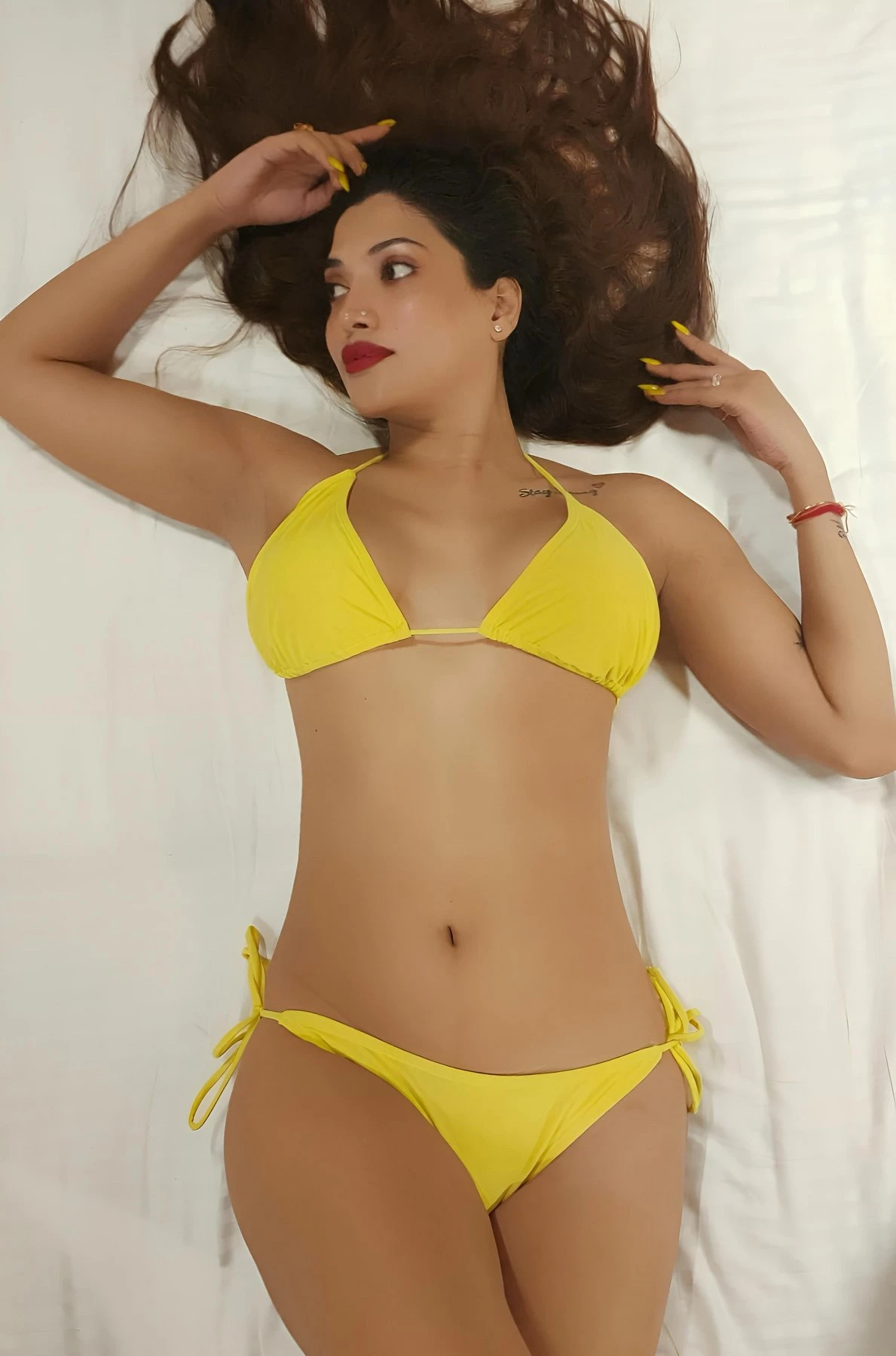 Ishika rai video call – Indian escort in Mumbai — 22 / 23