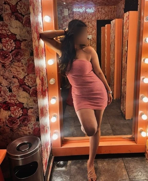 Kriti Your Elegant Escape in Mumbai – Indian escort in Mumbai — 2 / 8
