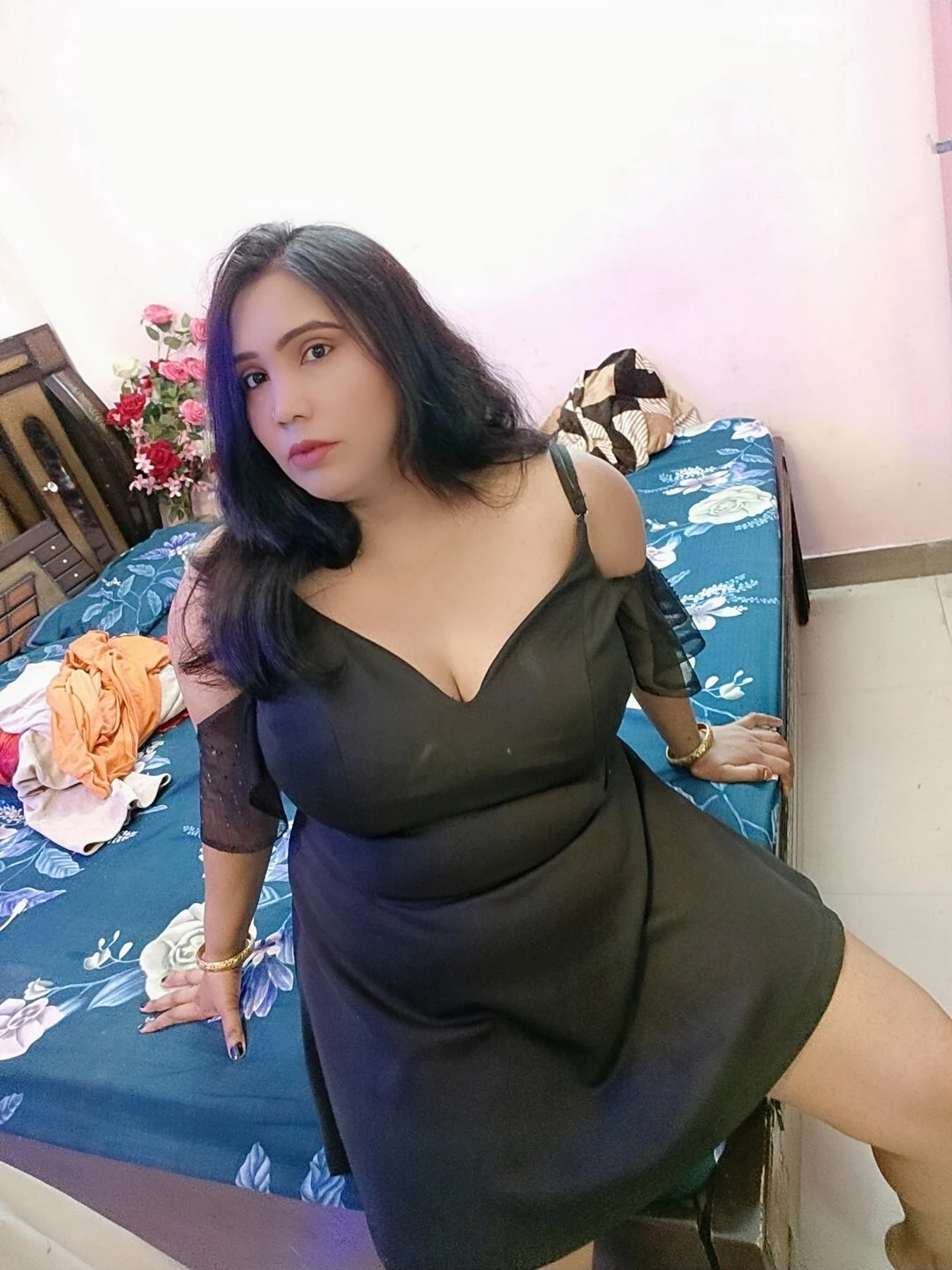 Sexy Bhabhi Monika – Indian escort in Indore — 5 / 8