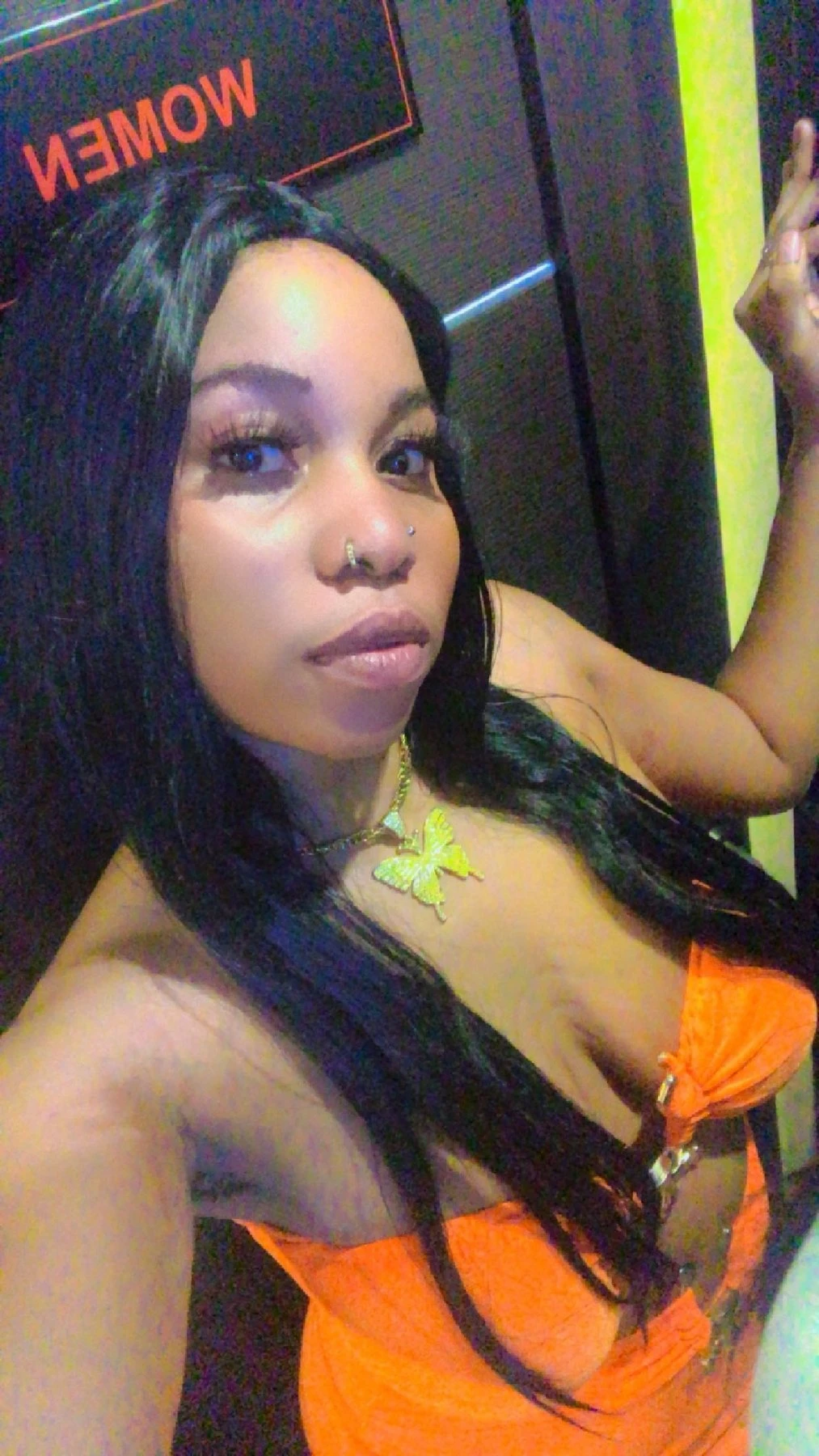Shuga – French masseuse in Abidjan — 2 / 8