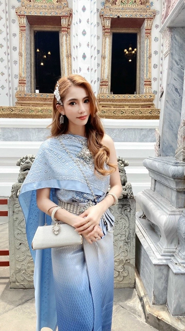 Kelly – Vietnamese escort in Ho Chi Minh City — 5 / 8