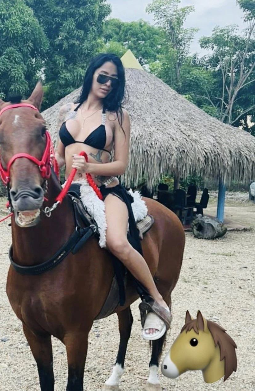 Catalina – Colombian escort in Malta — 20 / 21