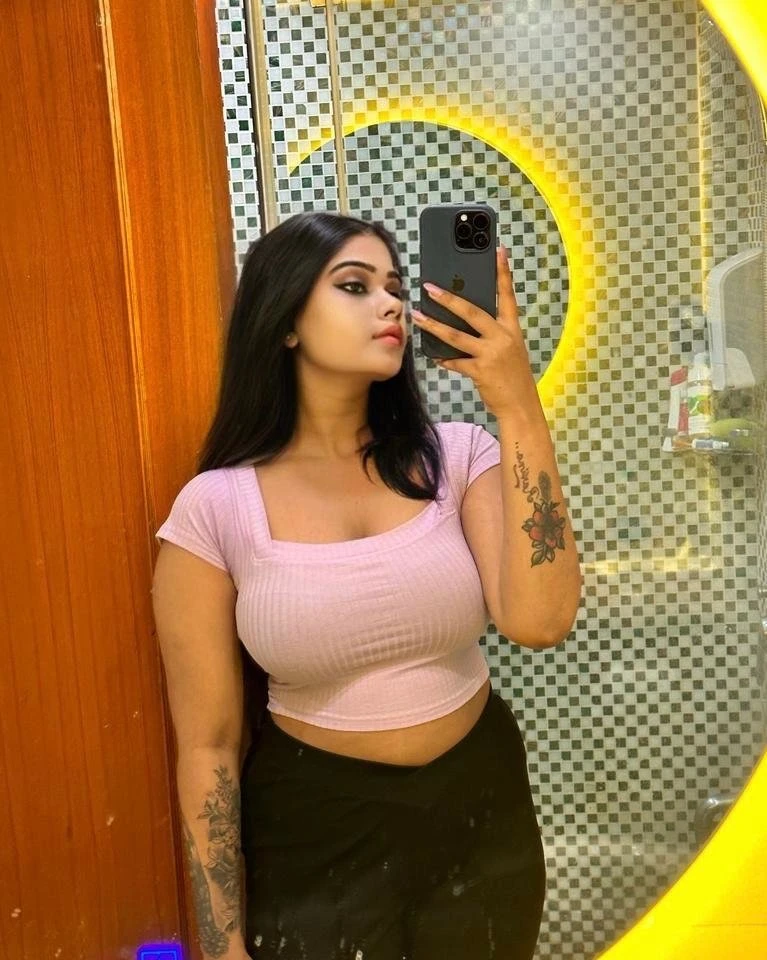 Jyoti Sharma in Call/out Call Both Service – Indian escort in Thane — 2 / 4