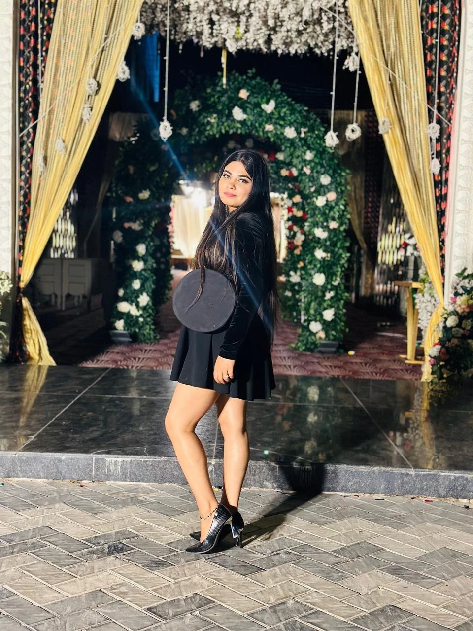 Anjali Hot Model Cash Pay – Indian escort in Jaipur — 4 / 6