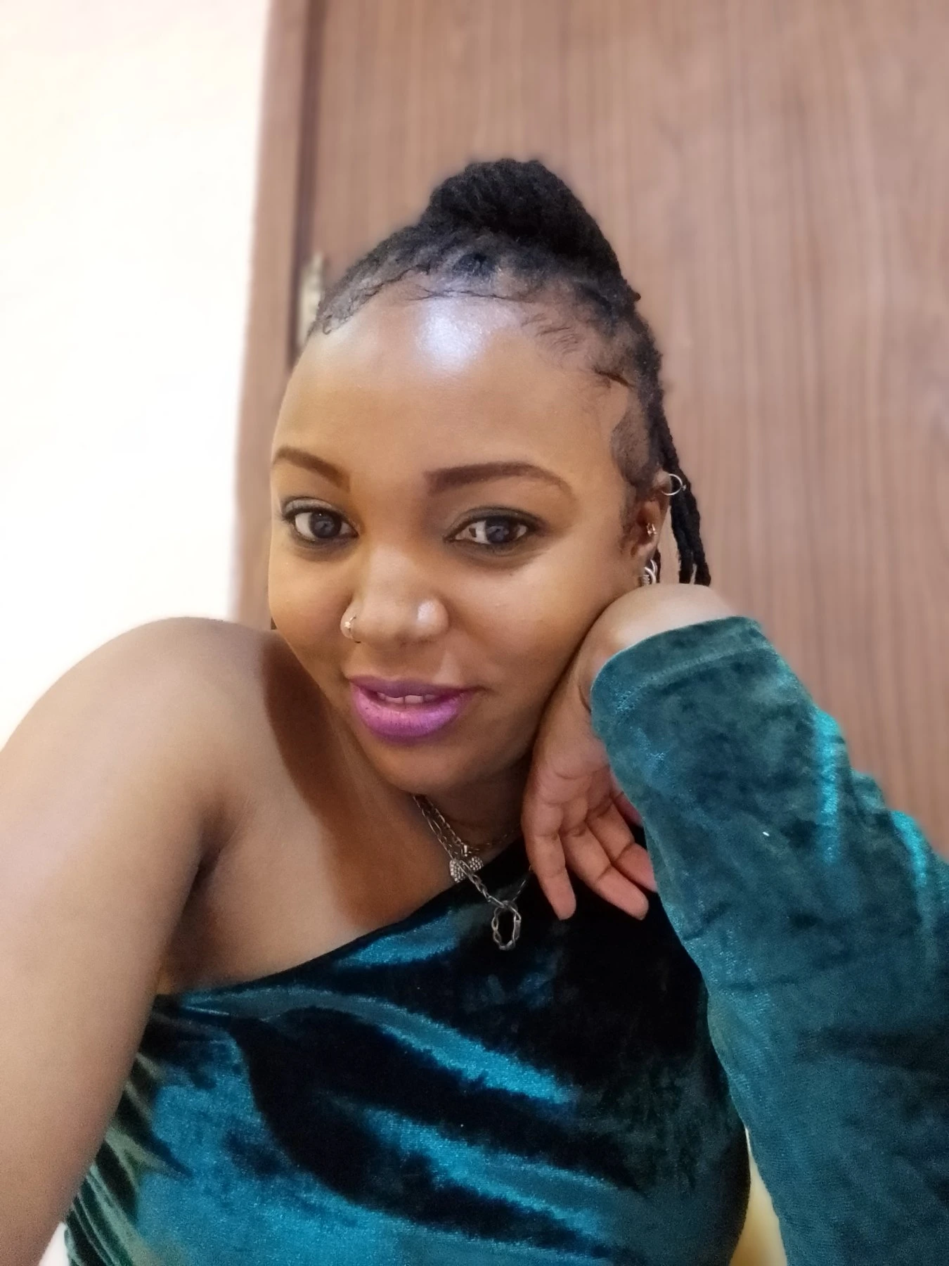 Falcon Mmm – Kenyan escort in New Delhi — 6 / 10