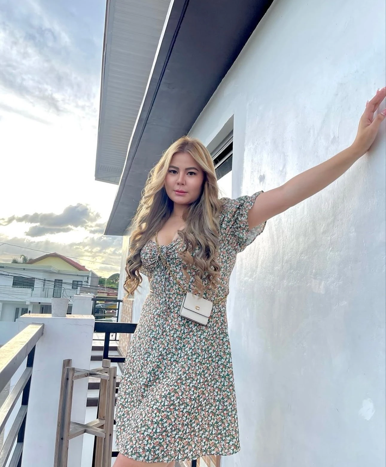 Yumi – Filipino escort in Mumbai — 7 / 14