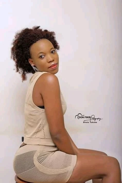 Moreen1 – Ugandan escort in Kampala — 5 / 9
