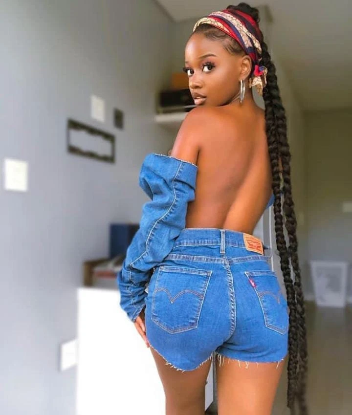 Shanie – Zimbabwean escort in Hyderabad — 2 / 4