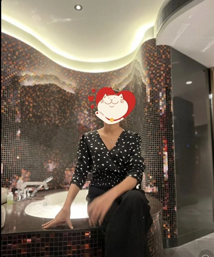 Monika Independent College Girl – Indian escort in New Delhi — 2 / 4