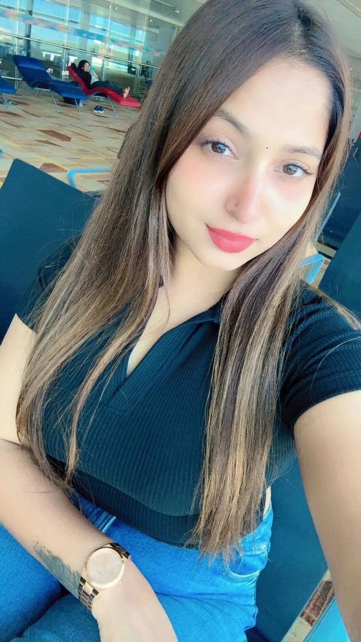 Seema High Profile – Indian escort in Pune — 1 / 7