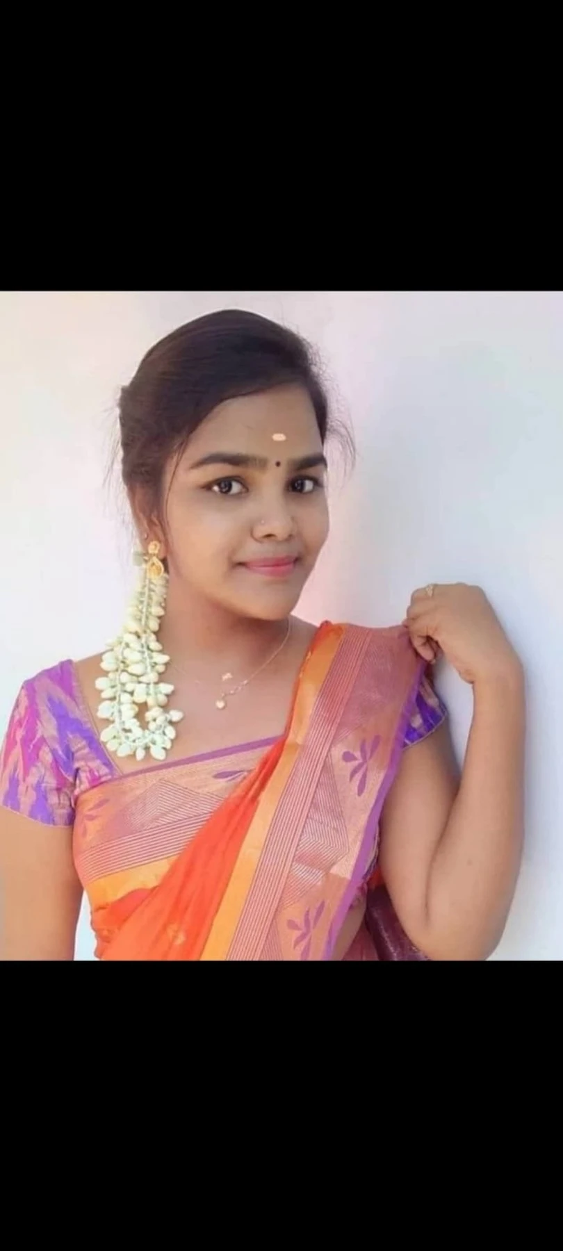 Preeti Sharma – Indian escort in Pondicherry — 2 / 3