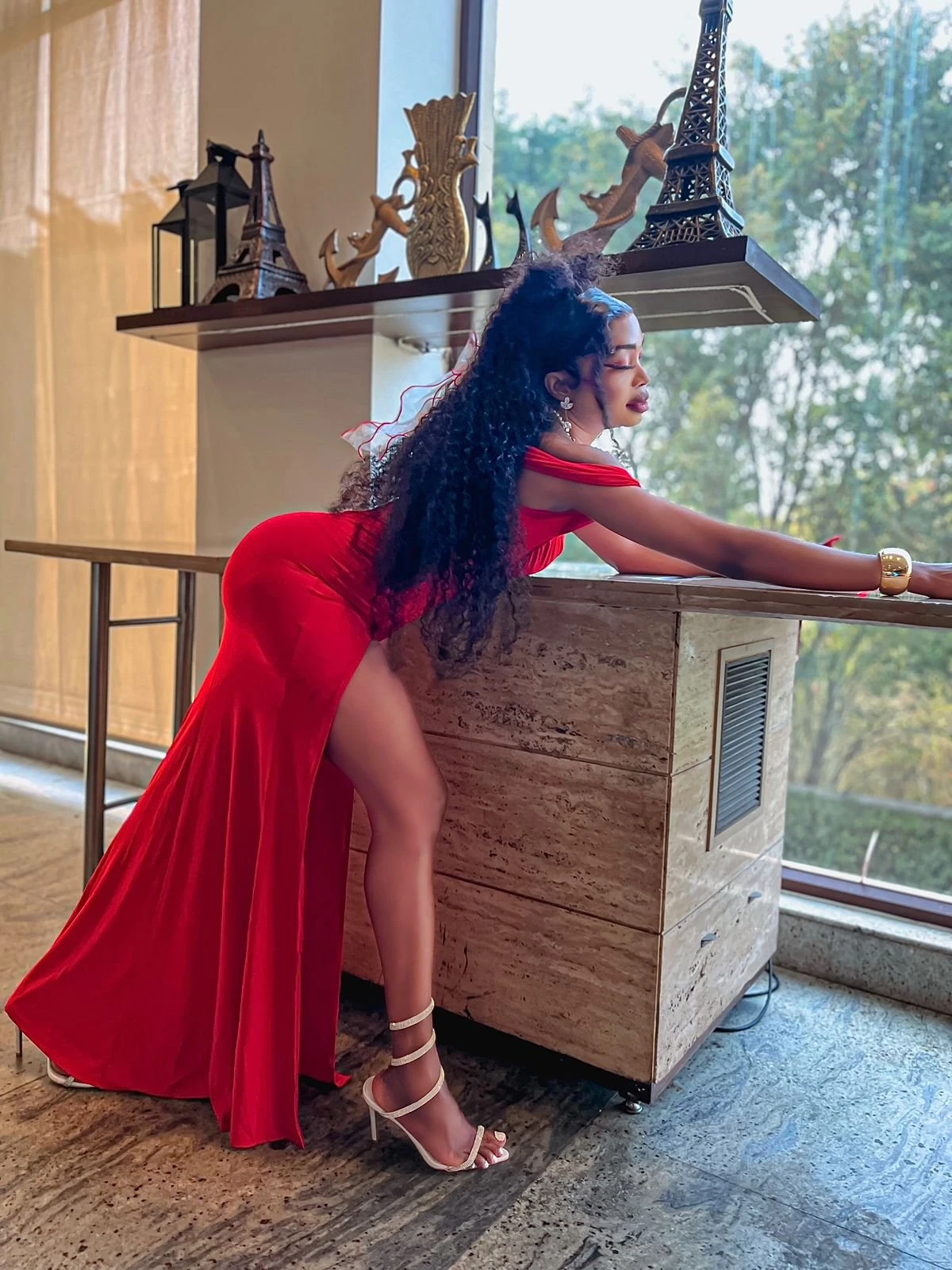 Mistress Dahyo – South African dominatrix in New Delhi — 5 / 6