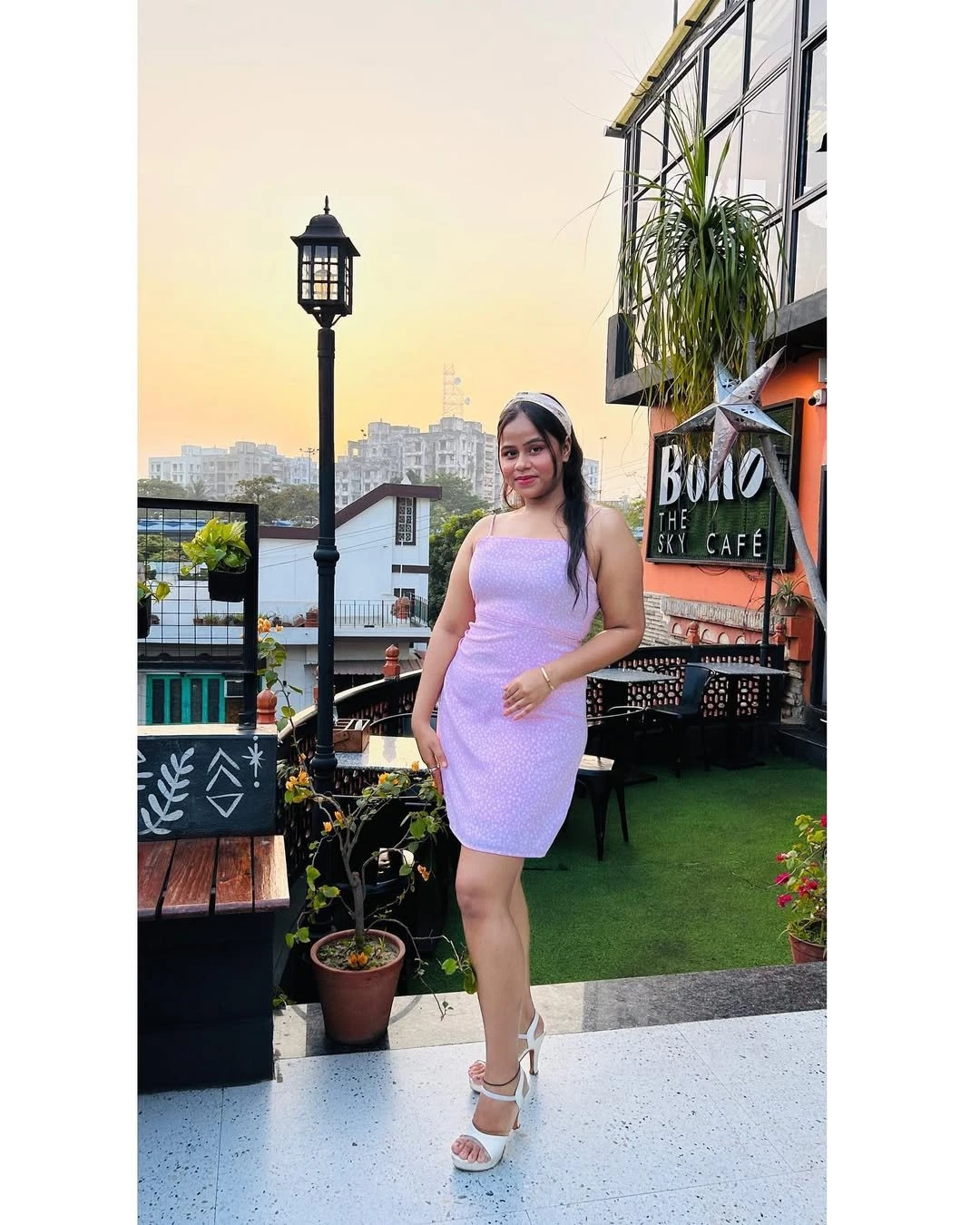 Riya Das – Indian escort in Kolkata — 2 / 8
