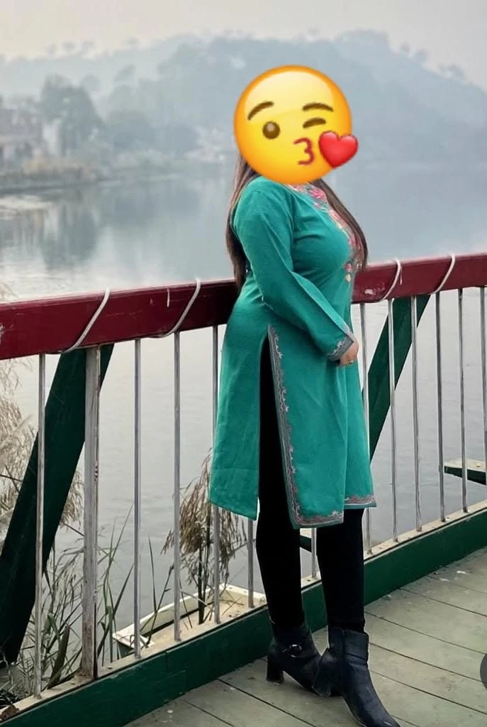 CAM KASHMIRI ANAL QUEEN MEET – Indian escort in New Delhi — 10 / 11