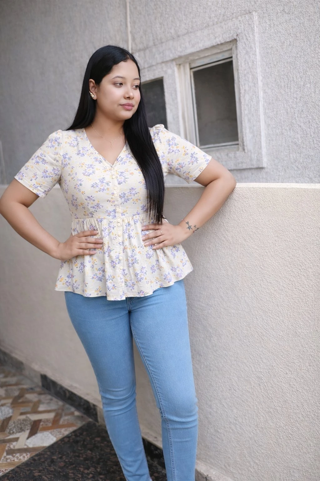 Hyderabad Escorts 100% Same Profile Avai – Indian escort in Hyderabad — 1 / 5
