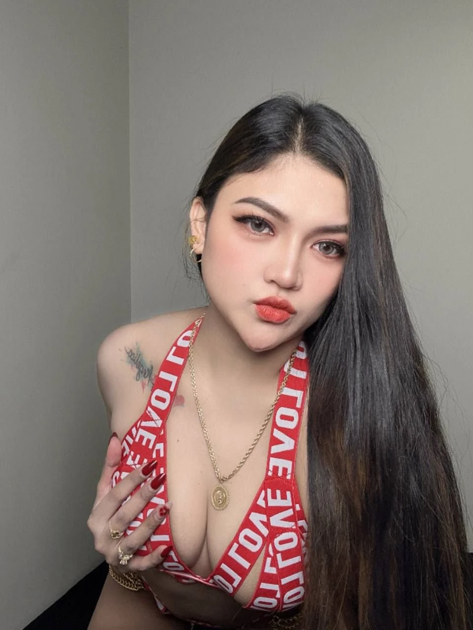 Anne – South Korean escort in Mumbai — 2 / 10