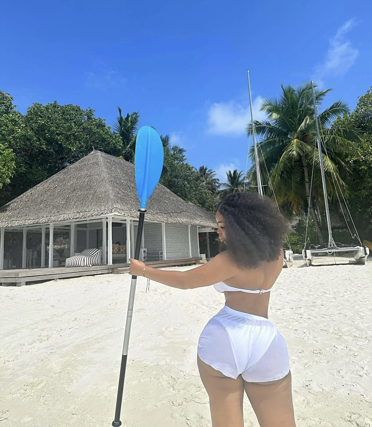 Lulu – Ghanaian escort in Abidjan — 2 / 4