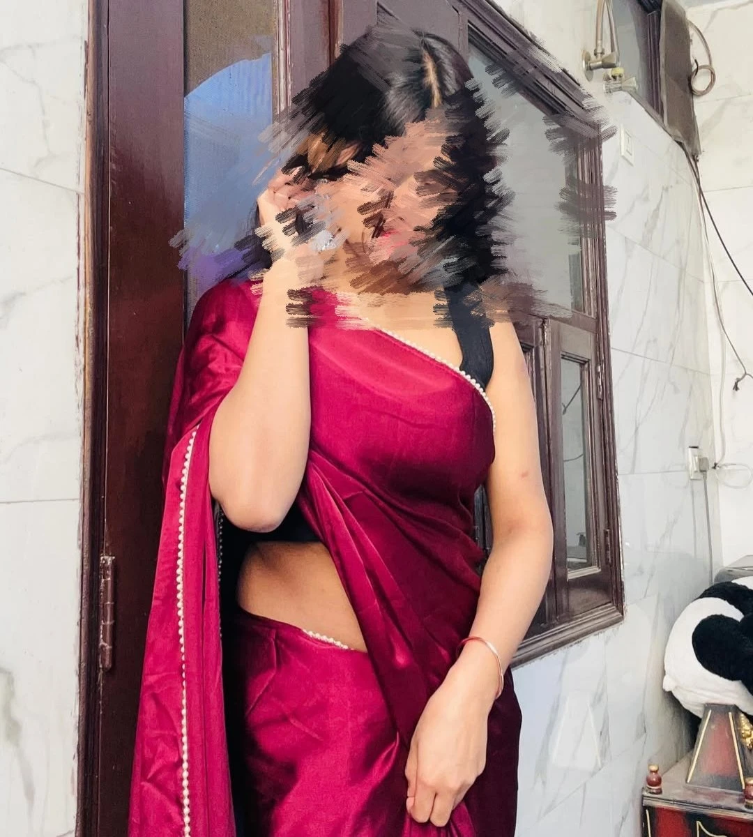 Sunita Real Meet and Cam Show – Indian escort in Kochi — 3 / 7