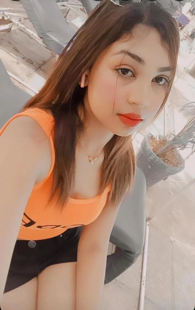 Radhika Cam Show mumbai – Indian escort in Mumbai — 3 / 5