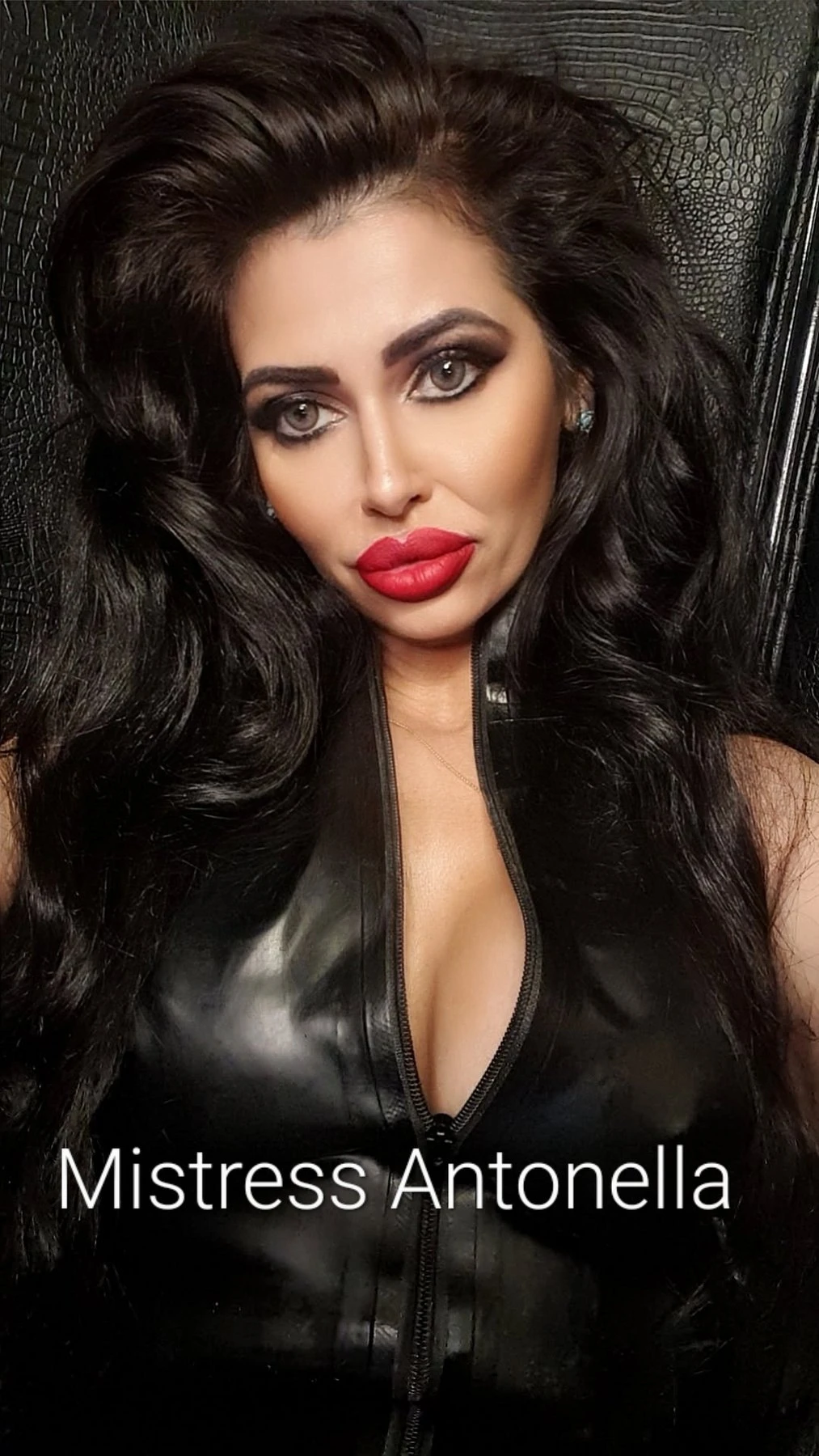Mistress Antonella – Romanian dominatrix in Bucharest — 27 / 31