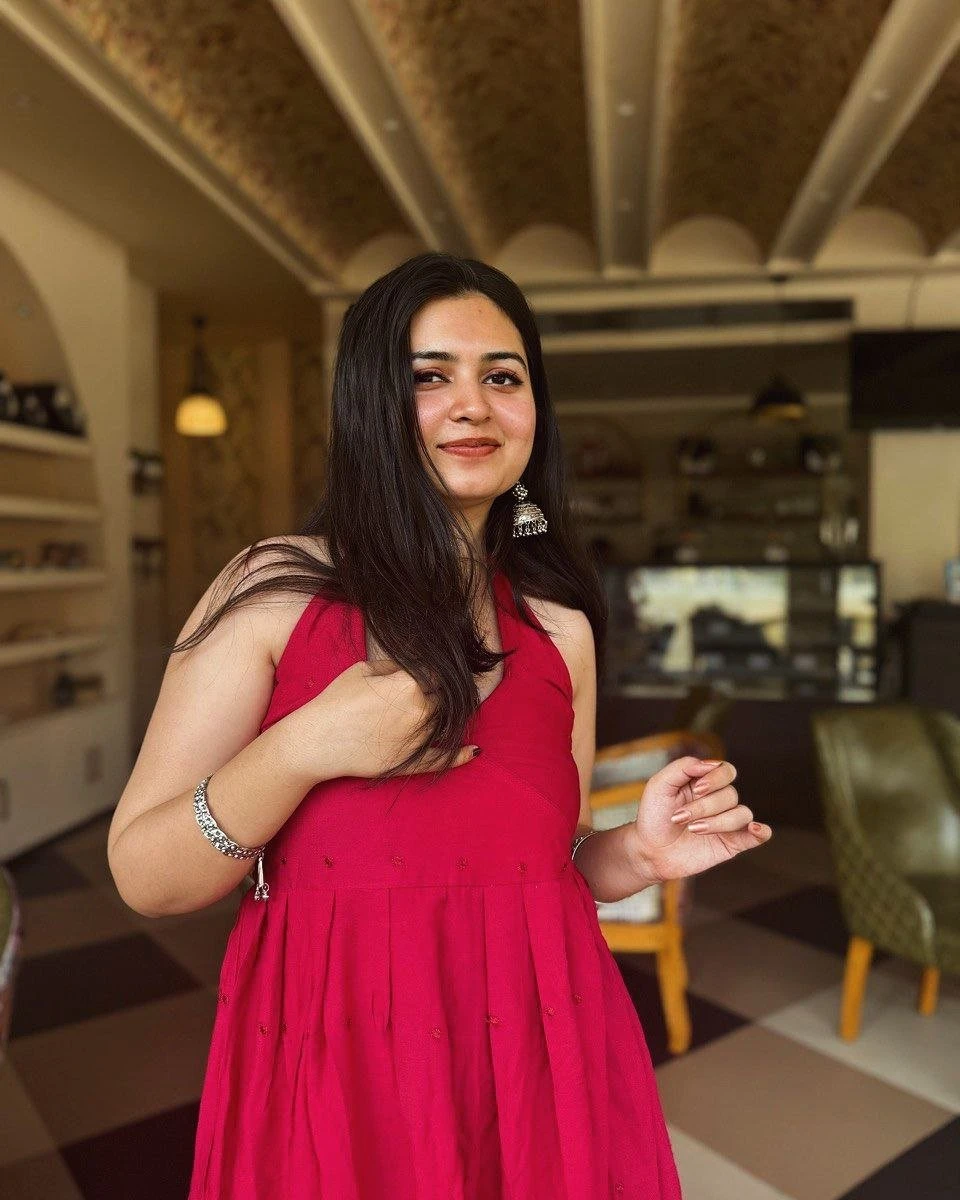 Anushka – escort in Mumbai — 2 / 5