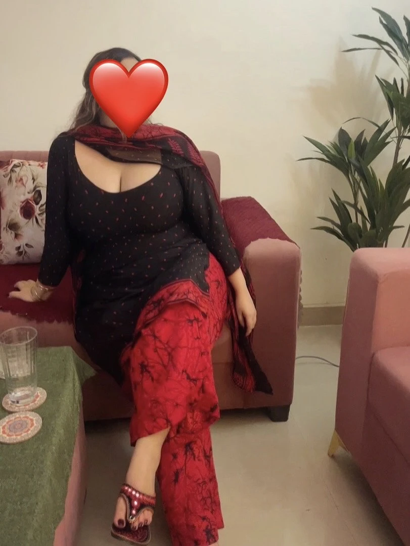 Aisha Anal Queen & Cam – Indian escort in Mumbai — 5 / 10