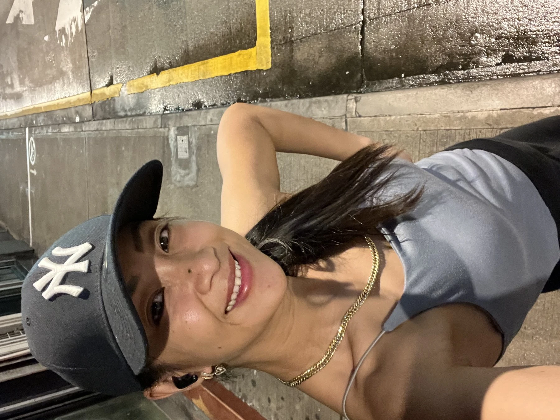 Its Cold and I Feel So Hot! – Filipino escort in Macao — 8 / 10