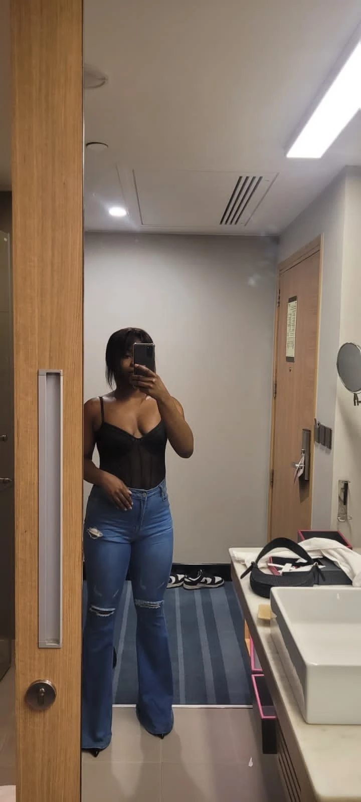 Sylvia12 – Kenyan companion in New Delhi — 3 / 8