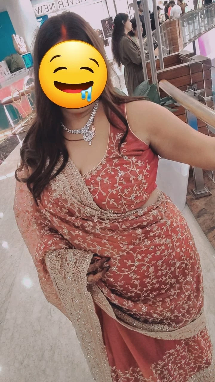 Independent bhabhi cam show – Indian adult performer in New Delhi — 11 / 30