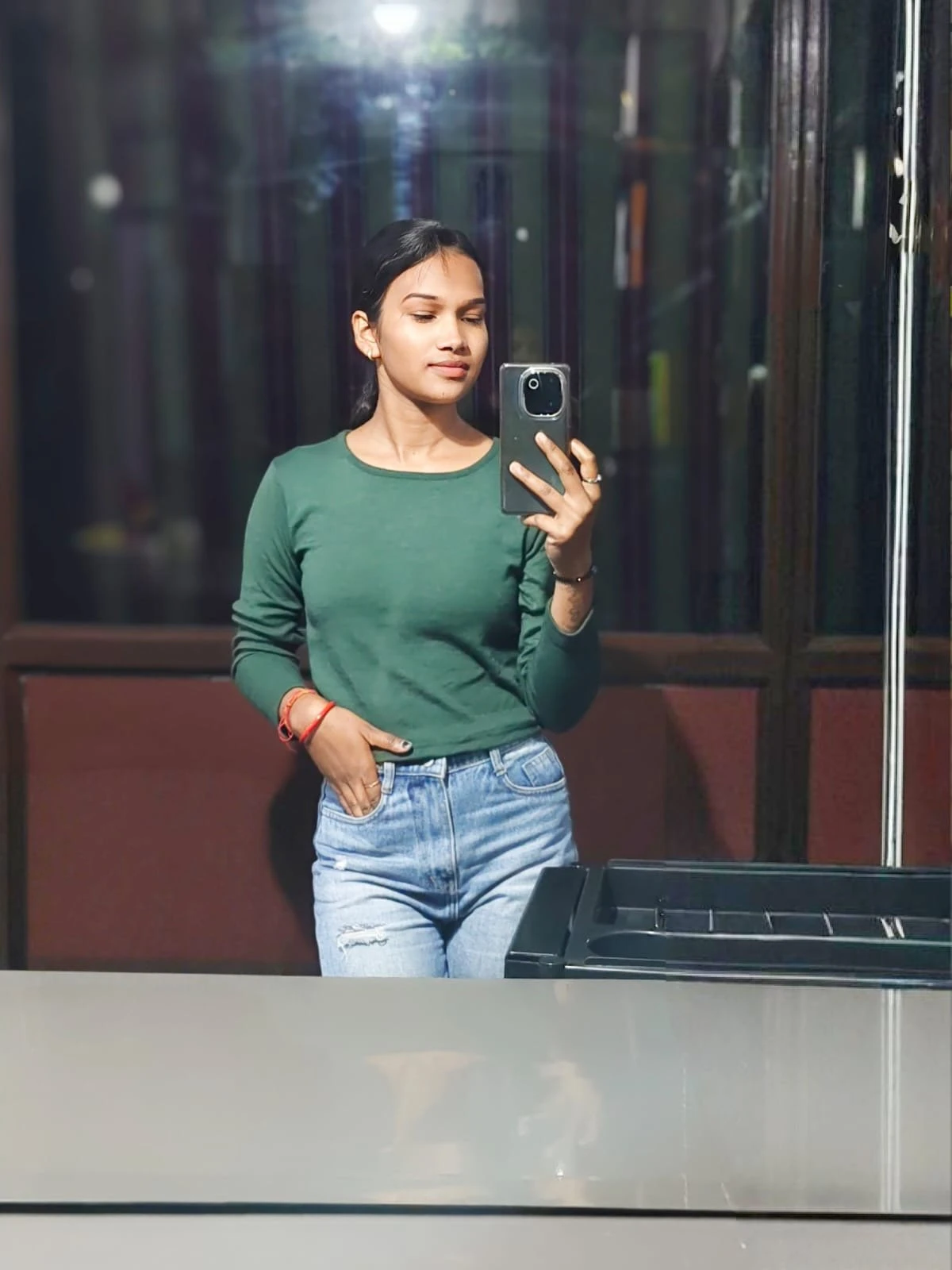 Amisha Patel – Indian escort in Surat — 1 / 12
