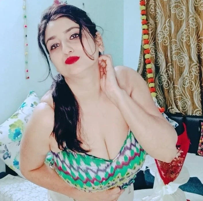 Soniya Sharma – Indian escort in Madurai — 4 / 6