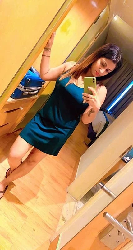 Sonali Roy – Indian escort in Bangalore — 2 / 3