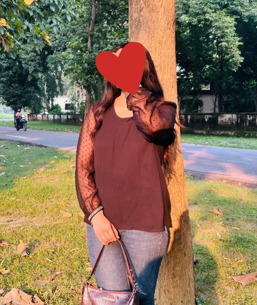 Ayesha 25year Hidden Gem – Indian escort in Mumbai — 3 / 5