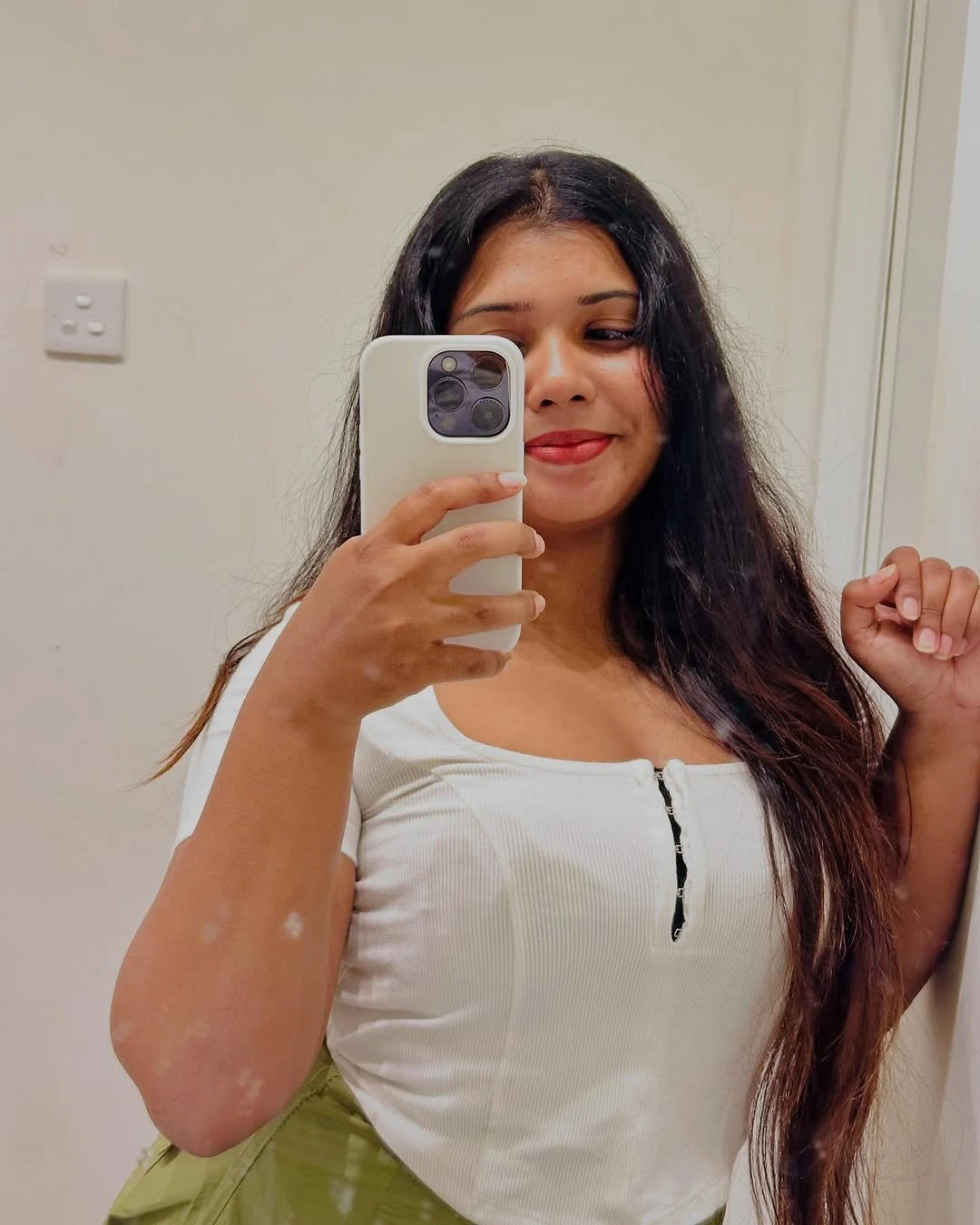 Affordable Telugu College & It Girls – Indian escort in Hyderabad — 2 / 5