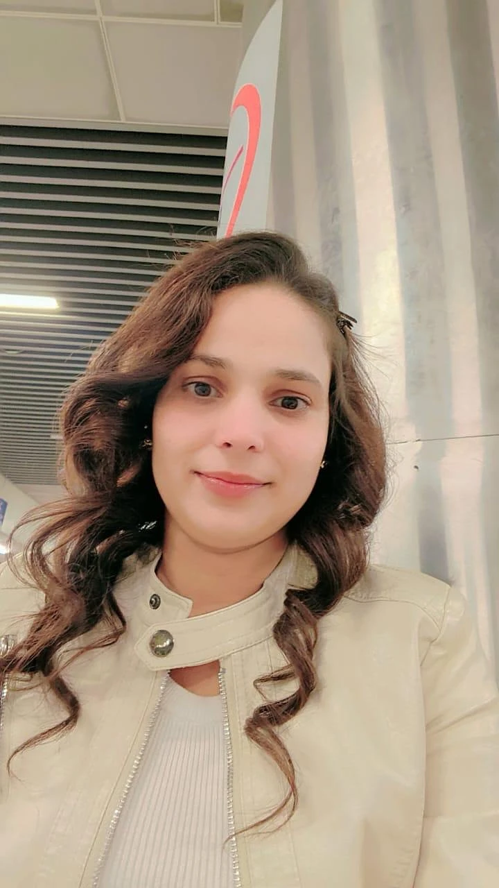 Arushi Sharma Independent Girl – Indian escort in New Delhi — 3 / 5