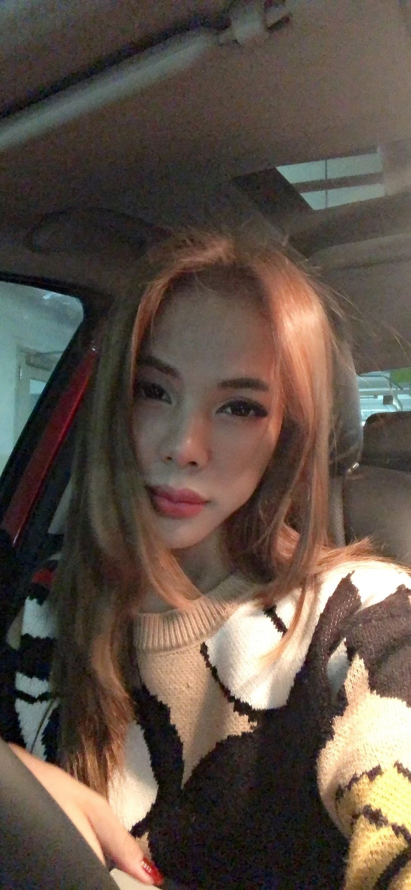 Jenn – Vietnamese escort in Ho Chi Minh City — 3 / 4