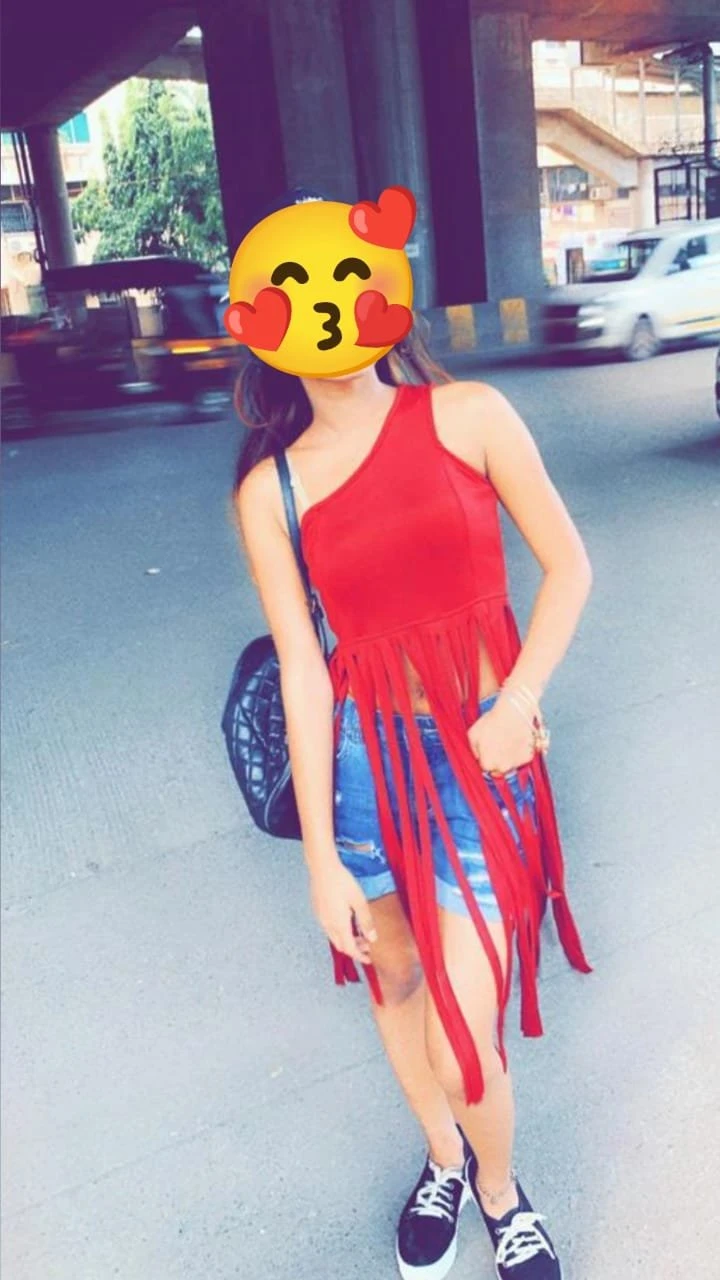 Siya Cam Show and Real Meet – Indian escort in Pune — 2 / 4