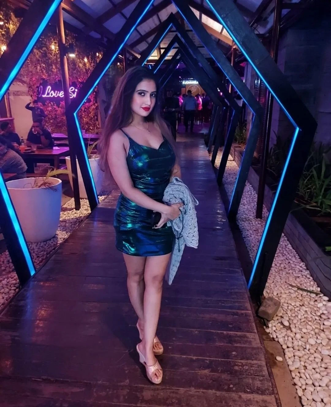 Manisha Rani – Indian escort in Mumbai — 2 / 5
