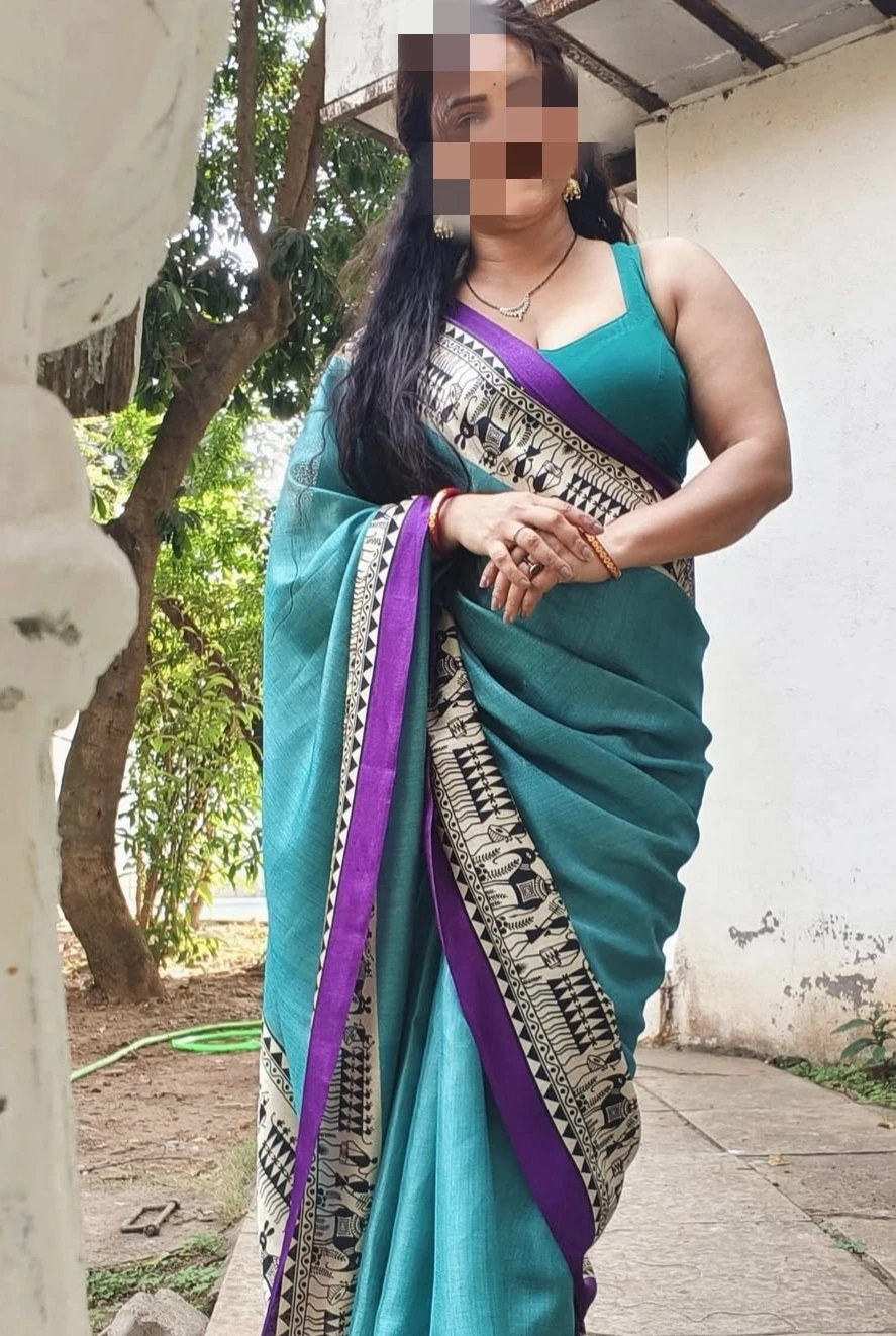 Independent Bhabhi for cam .... – Indian escort in Jhansi — 2 / 3