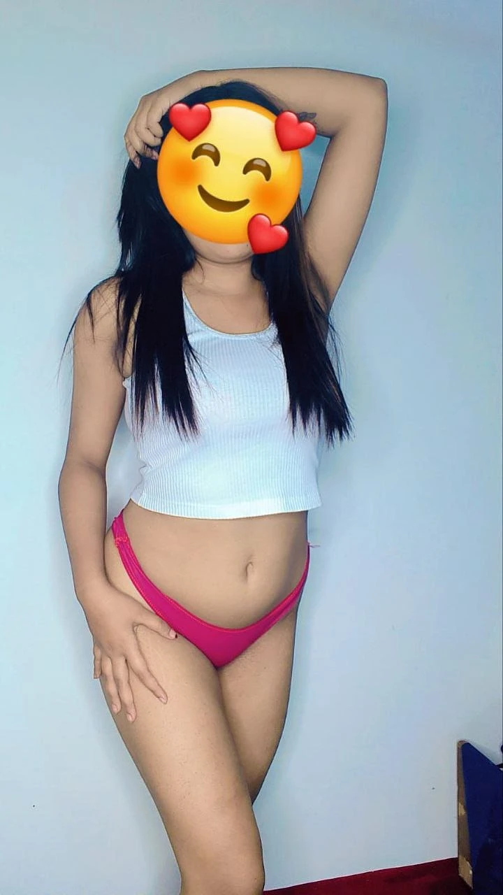 12 College girls(CAM and Videos) – escort agency in New Delhi — 27 / 29