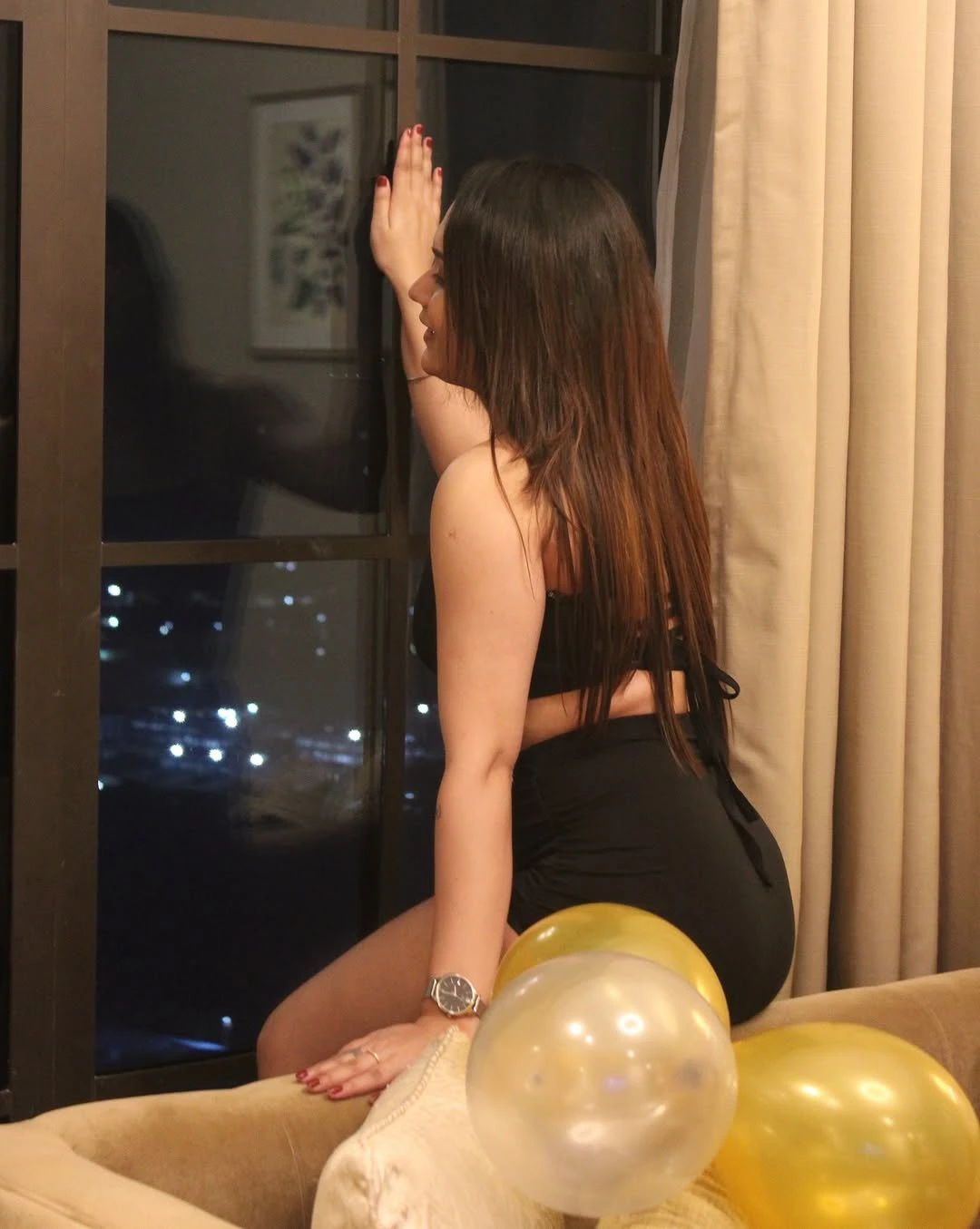 Arohi in Bangalore – Indian escort in Bangalore — 2 / 5