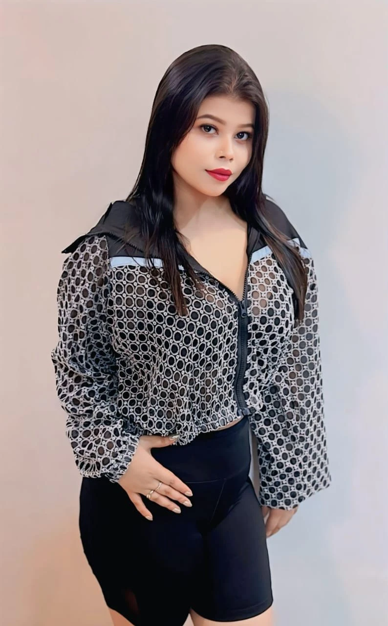 Aliya – Indian escort in Mumbai — 1 / 7